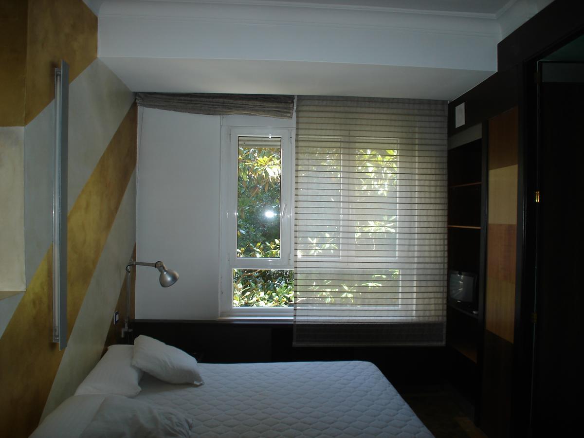 Apartamento Diego De Leon Pensión
